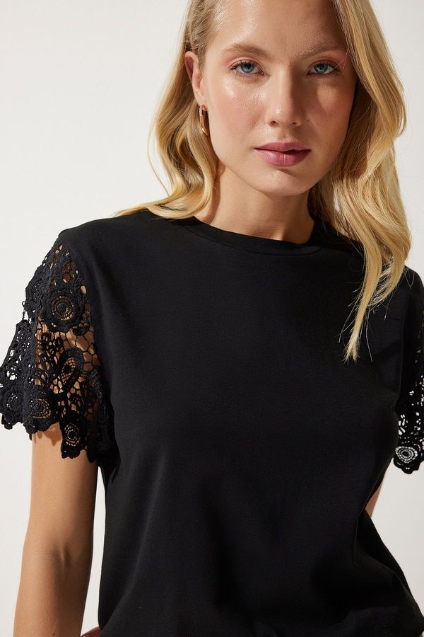 Happiness İstanbul Happiness İstanbul Women's Black Guipure Sleeve Knitted Blouse