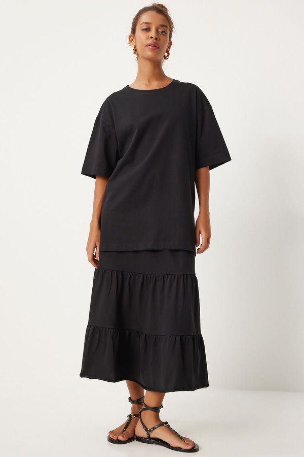 Happiness İstanbul Happiness İstanbul Women's Black Oversize T-Shirt Flounce Knitted Skirt Set