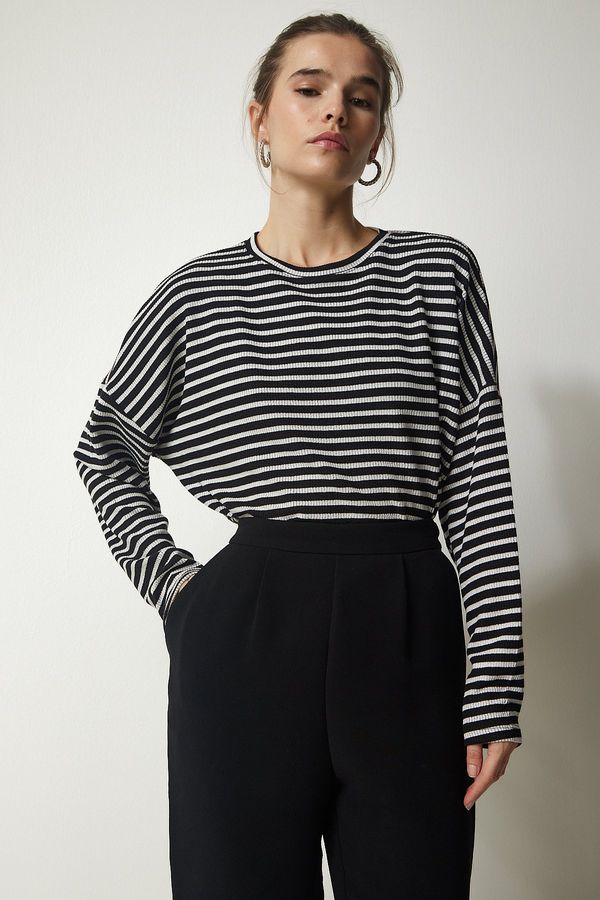 Happiness İstanbul Happiness İstanbul Women's Black Striped Knitted Blouse