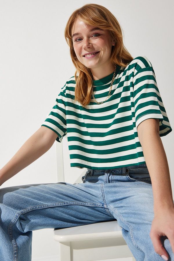 Happiness İstanbul Happiness İstanbul Women's Dark Green Crew Neck Striped Crop Knitted T-Shirt