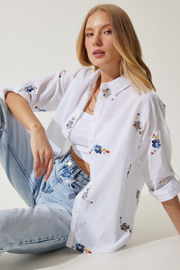 Happiness İstanbul Happiness İstanbul Women's Ecru Floral Embroidered Cotton Shirt
