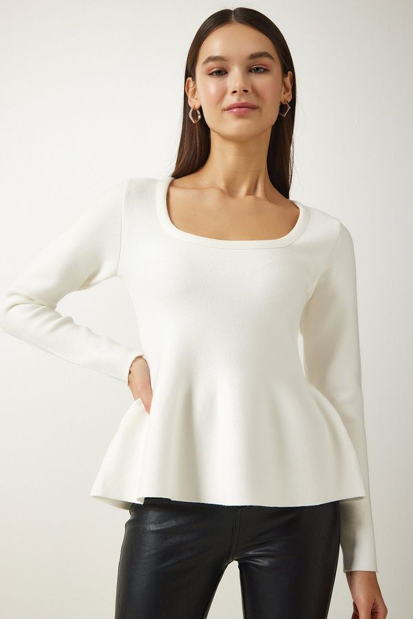 Happiness İstanbul Happiness İstanbul Women's Ecru Square Collar Flounced Knitwear Blouse