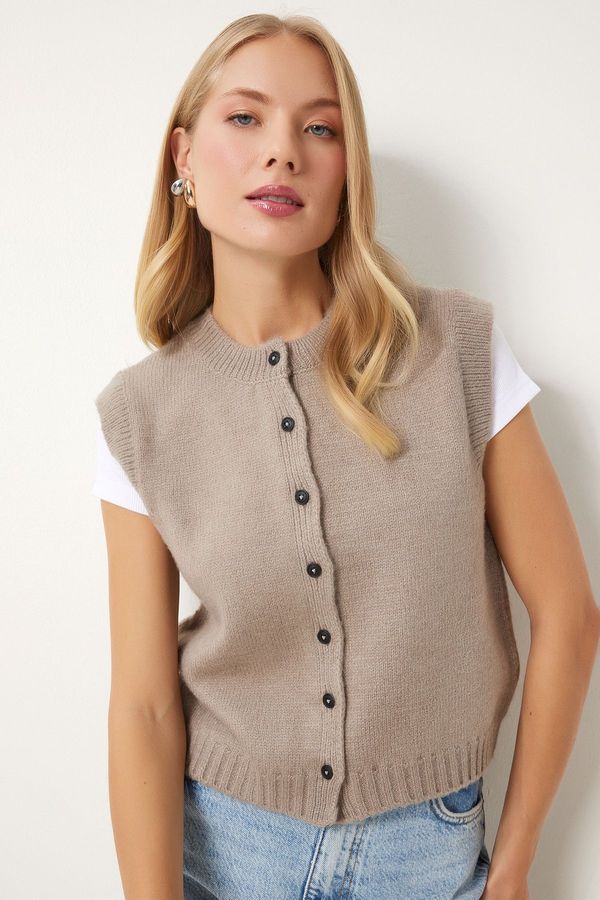 Happiness İstanbul Happiness İstanbul Women's Mink Crew Neck Buttoned Knit Vest