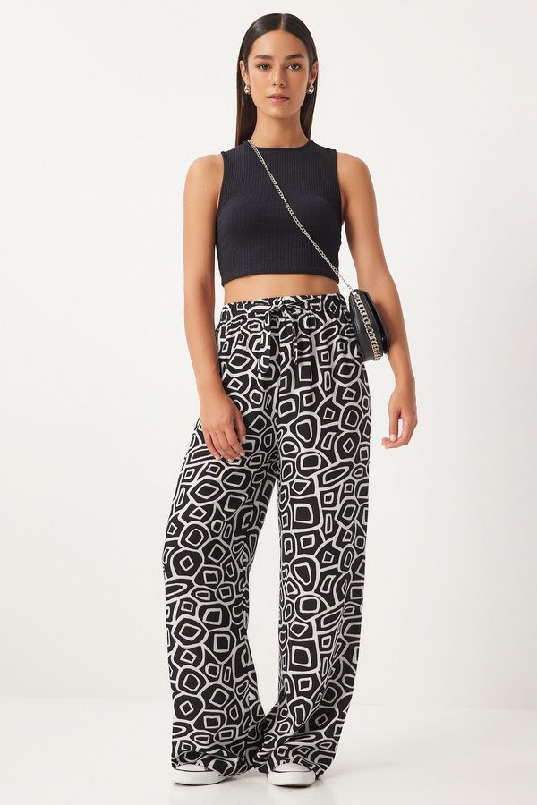 Happiness İstanbul Happiness İstanbul Women's Off-White Black Patterned Loose Viscose Palazzo Trousers