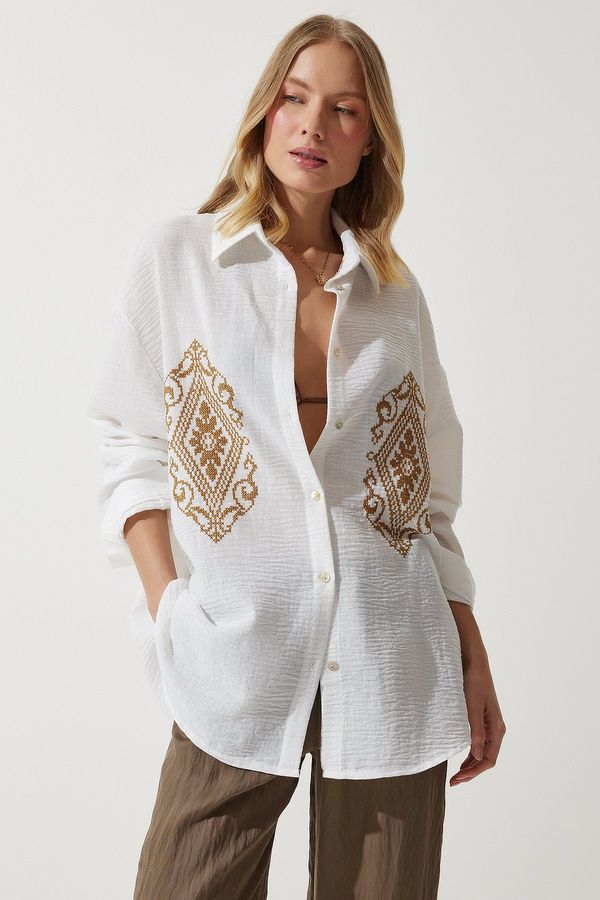 Happiness İstanbul Happiness İstanbul Women's White Embroidered Oversize Linen Cotton Shirt