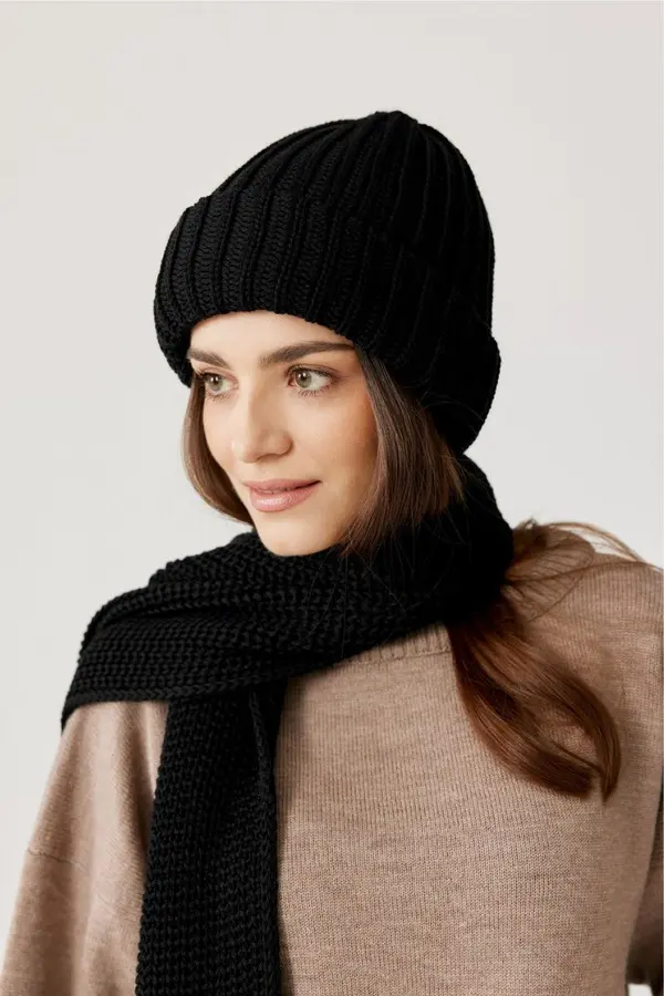 Ander Kapa in šal SOPHIE iz merino volne