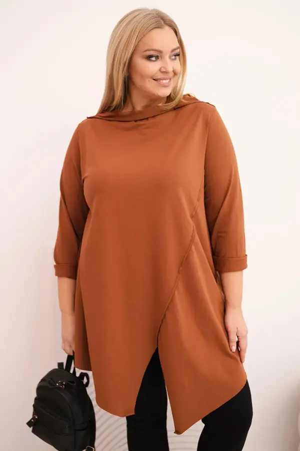 Kesi Włoski Kesi Asymmetrical Plus Size women's cotton blouse with rolled-up sleeves dark camel