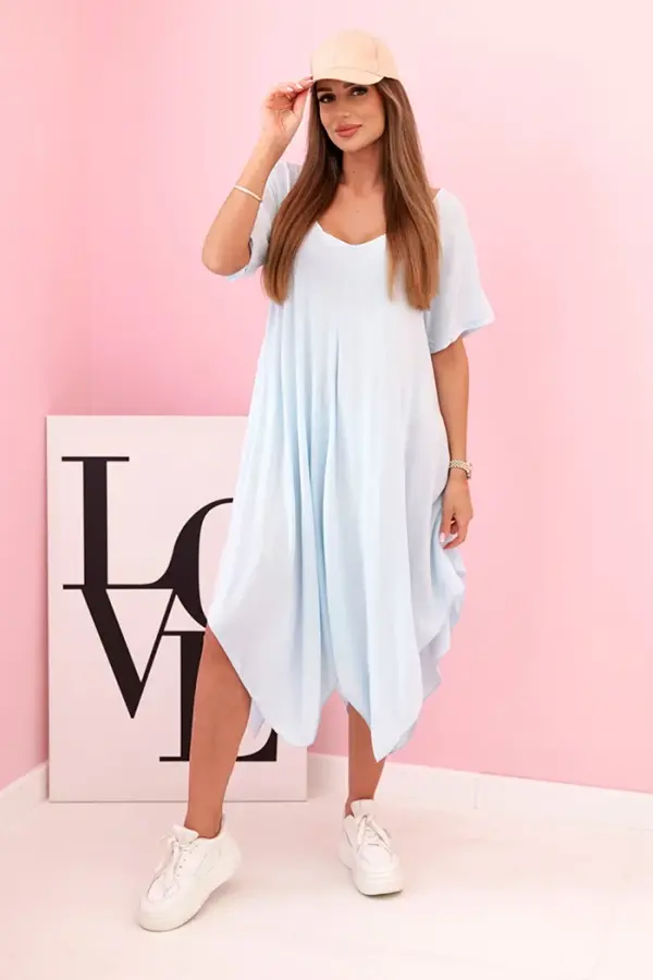 Kesi Włoski Kesi Włoski Damenkleid aus Viskose mit kurzen Ärmeln und ausgestelltem Saum blue