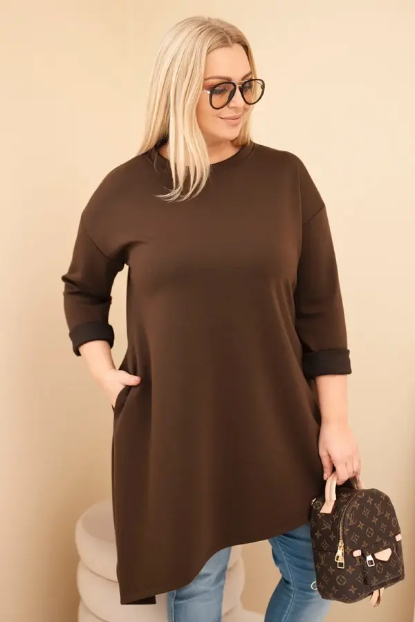 Kesi Włoski Kesi Włoski Plus Size women's dress made of viscose with a loose fit and long sleeves brown