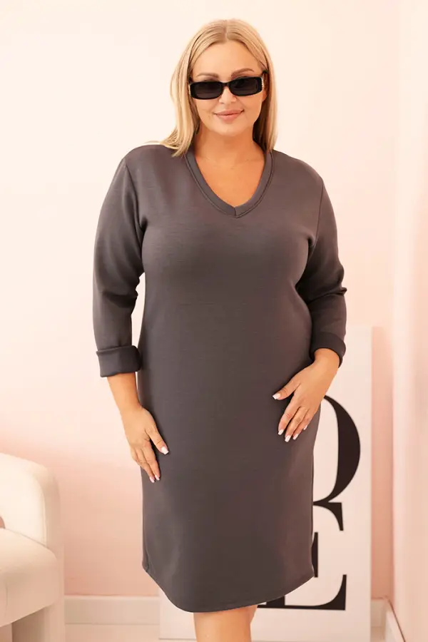 Kesi Włoski Kesi Włoski Plus Size women's dress with a V-neck and sleeves butter color graphite
