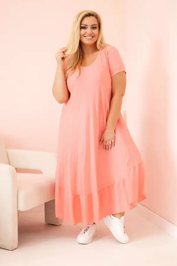 Kesi Włoski Kesi Włoski Plus size women's dress with short sleeves and ruffle made of light viscose pink