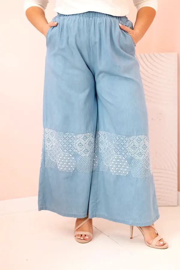 Kesi Włoski Kesi Włoski Plus Size women's trousers with wide legs and ethnic embroidery light denim