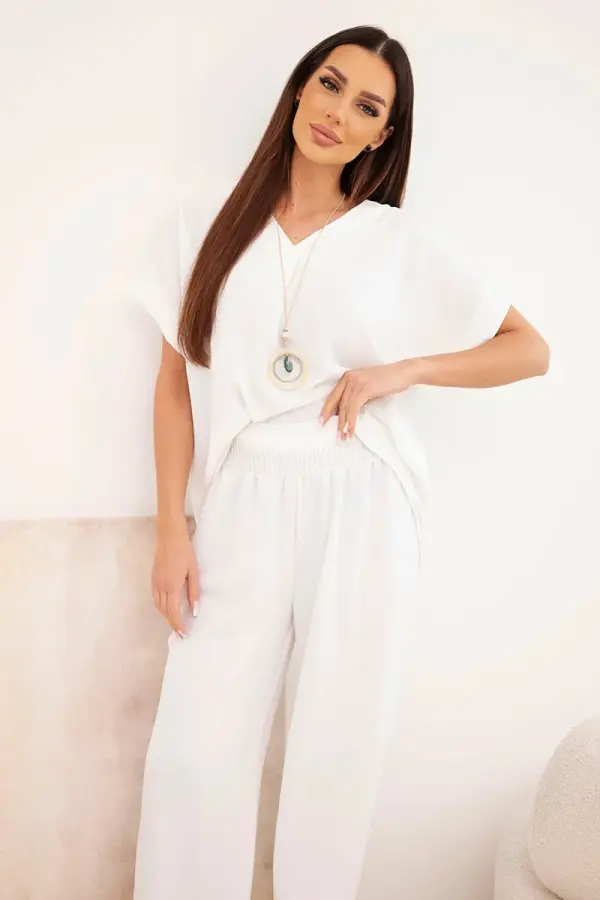 Kesi Włoski Kesi Włoski Set with necklace blouse + pants white