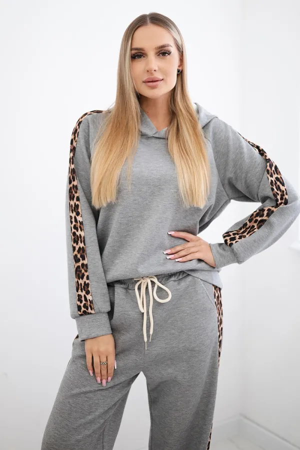 Kesi Włoski Kesi Włoski Viscose set with leopard stripes grey