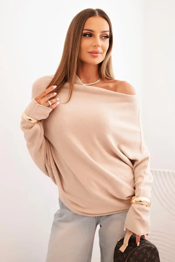 Kesi Włoski Kesi Włoski Women's asymmetrical batwing viscose sweater beige