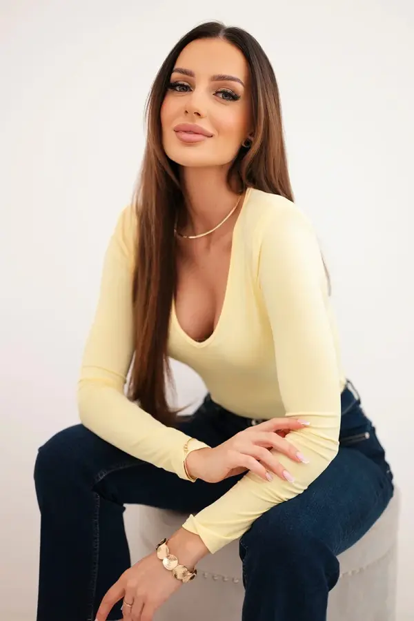 Kesi Włoski Kesi Włoski Women's blouse with a V-neck and long sleeves yellow