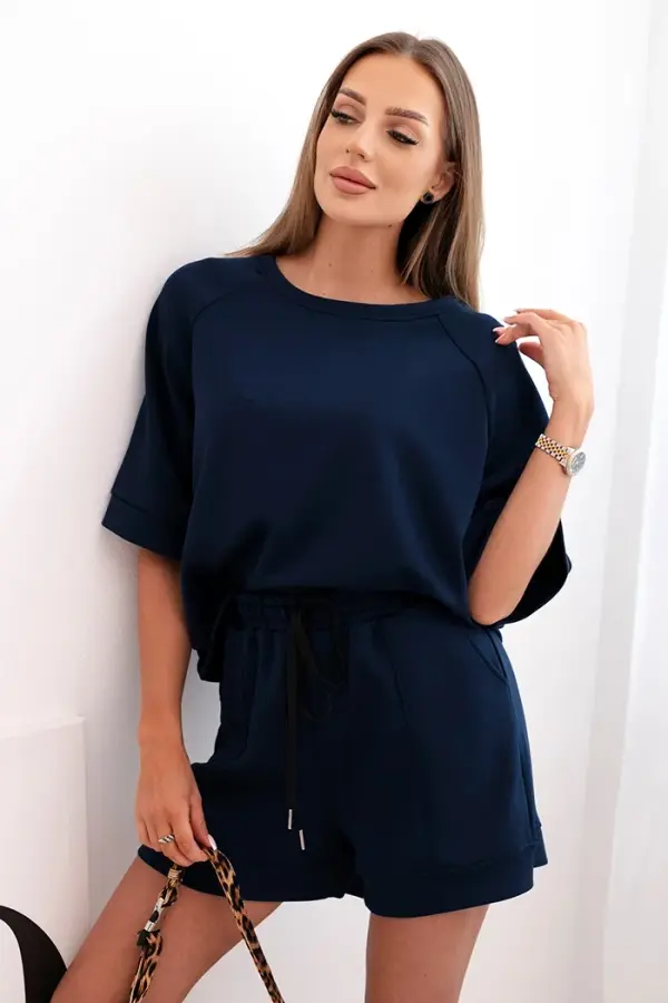 Kesi Włoski Kesi Włoski Women's butter set with a short-sleeved blouse and shorts with an elastic band navy blue