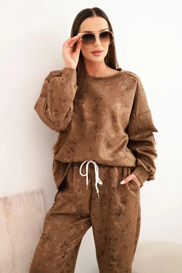Kesi Włoski Kesi Włoski Women's oversized tracksuit set made of viscose with an elongated sweatshirt and a washed effect camel