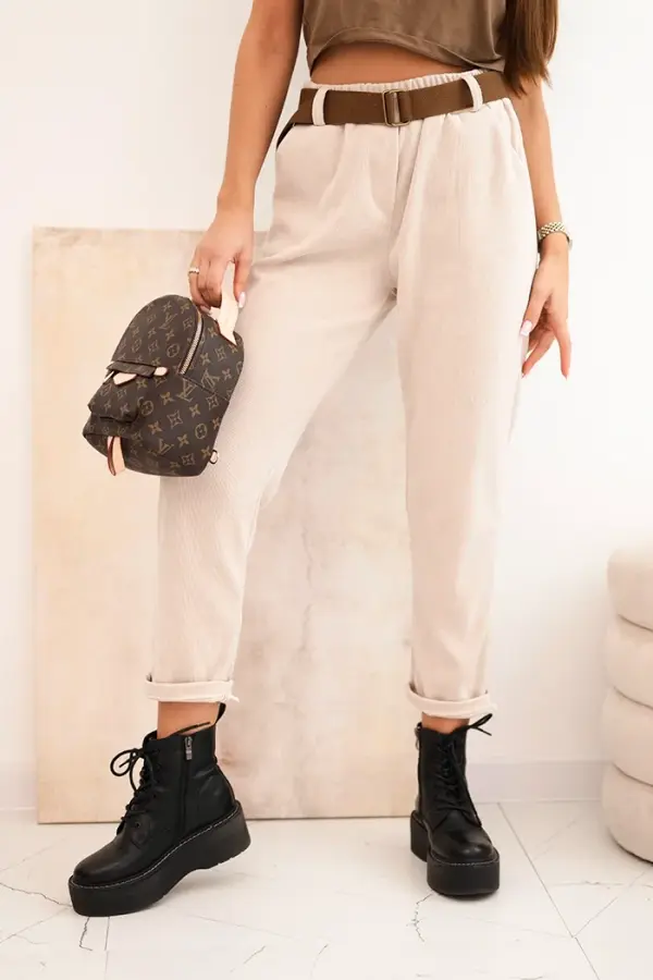 Kesi Włoski Kesi Włoski Women's pants with a striped belt beige