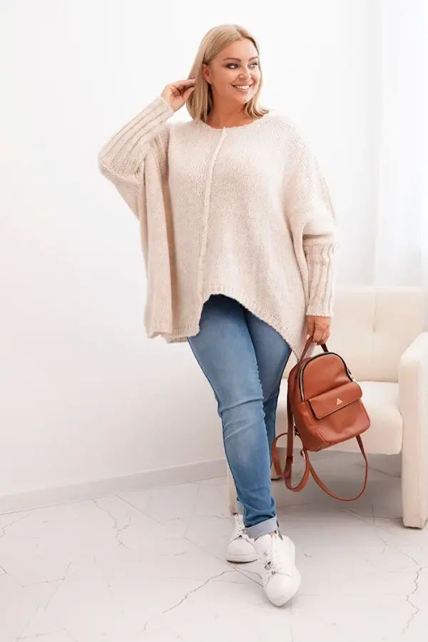 Kesi Włoski Kesi Włoski Women's Plus Size sweater with acrylic in a loose fit and 3/4 sleeves beige