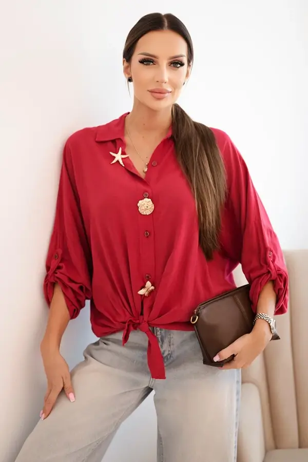 Kesi Włoski Kesi Włoski Women's shirt with viscose, featuring decorative buttons and collar, light burgundy