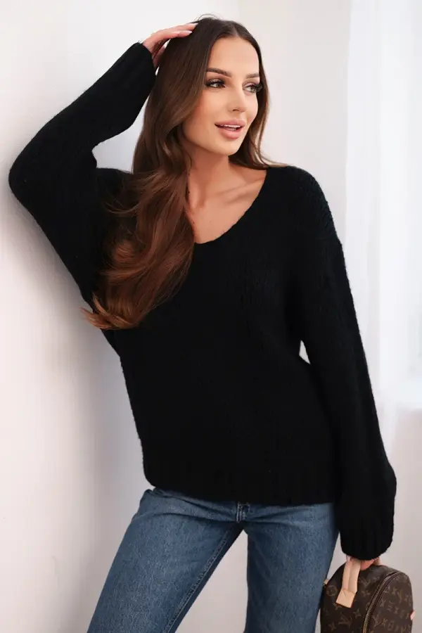 Kesi Włoski Kesi Włoski Women's sweater made of soft knit with a V-neck black