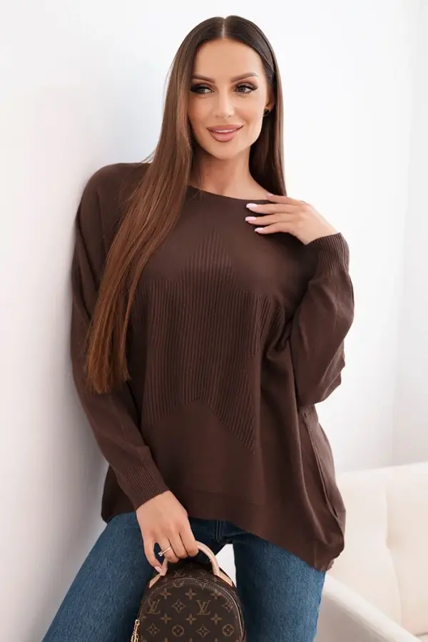 Kesi Włoski Kesi Włoski Women's sweater with a longer back and embossed star brown