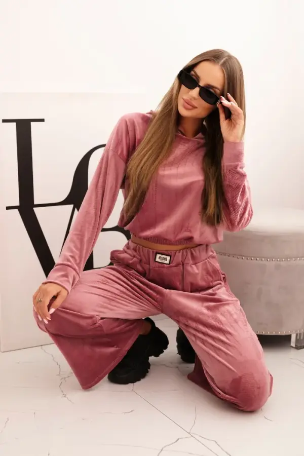Kesi Włoski Kesi Włoski Women's velour tracksuit with wide legs and hoodie dark pink