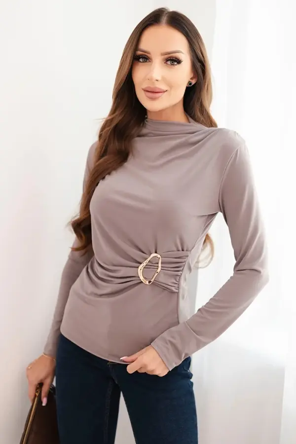 Kesi Włoski Kesi Włoski Women's viscose blouse with gathering and decorative buckle fango