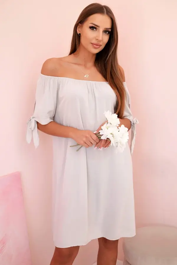 Kesi Włoski Kesi Włoski Women's viscose dress with tied sleeves beige