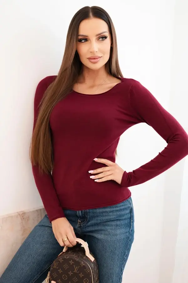 Kesi Włoski Kesi Włoski Women's viscose sweater with a round neckline and fitted cut burgundy