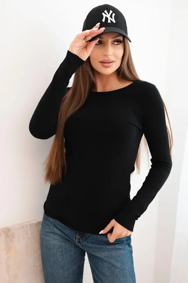 Kesi Włoski Kesi Włoski Women's viscose sweater with a round neckline and fitted style black