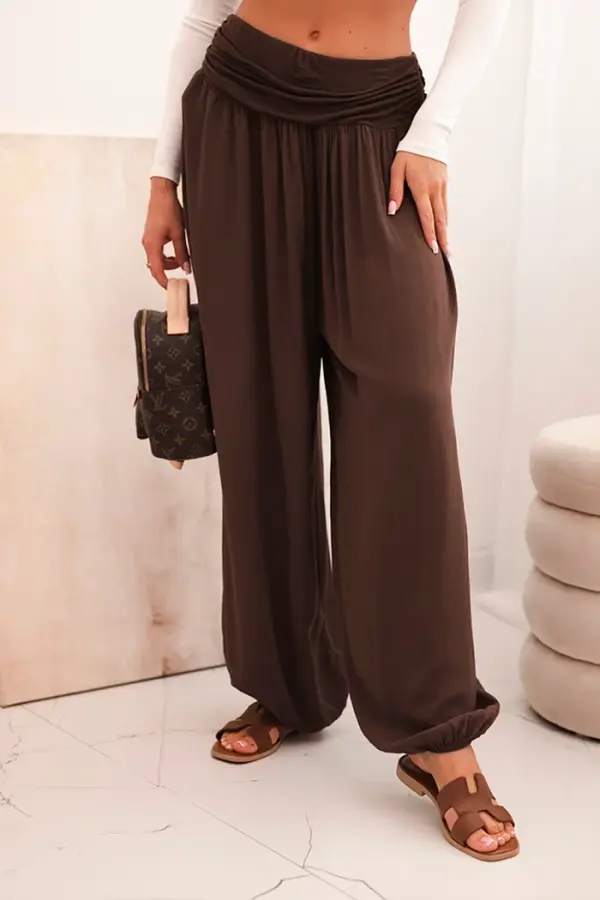 Kesi Włoski Kesi Włoski Women's viscose trousers with wide leg and ruffles brown