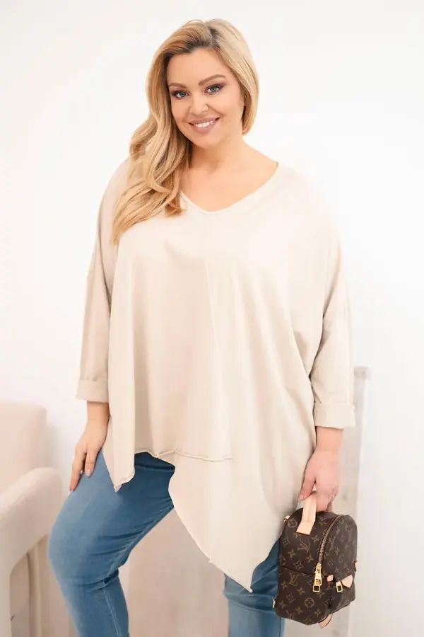 Kesi Włoski Kesi Women's cotton Plus Size blouse with an asymmetrical bottom and V-neck beige
