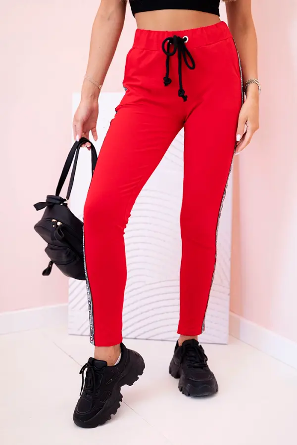 Kesi Kesi Women's sweatpants with side stripes and drawstring waist red