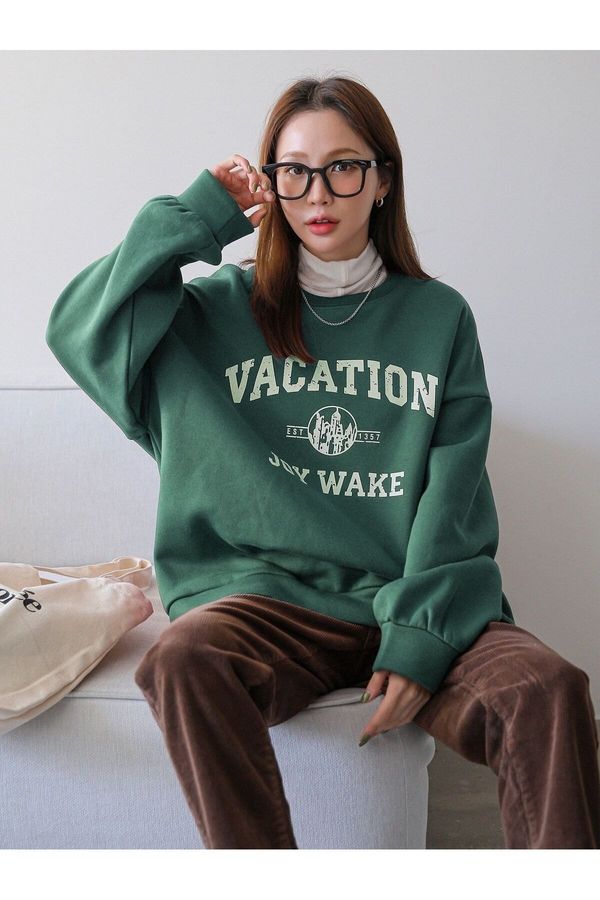 Know Know Women's Green Vacation Joy Wake Printed Oversized Crew Neck Sweatshirt.
