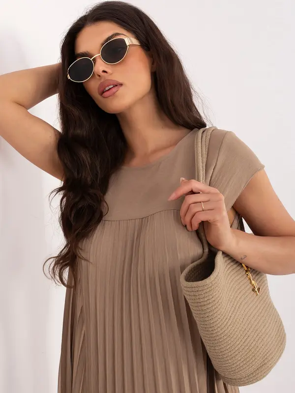 RUE PARIS Koktajl obleka brez rokavov v bež barvi