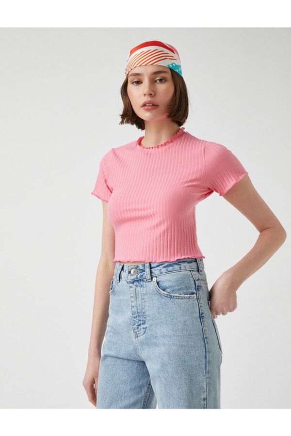 Koton Koton Crew Neck Short Sleeve Crop T-Shirt