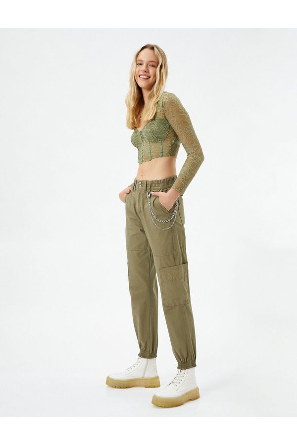 Koton Koton jogger hlače z verižnimi podrobnimi žepi, elastični pas.
