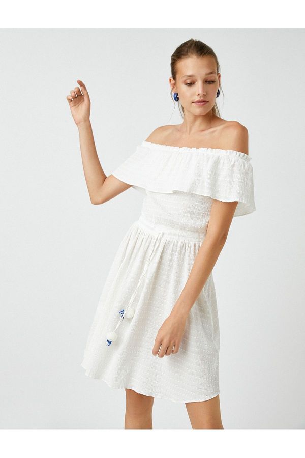 Koton Koton Off-the-Shoulder mini obleka z detajlom Tassel.