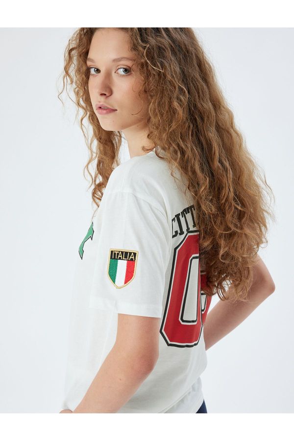 Koton Koton Oversize T-Shirt with Printed Slogan on the Back, Crew Neck, Short Sleeve, Cotton