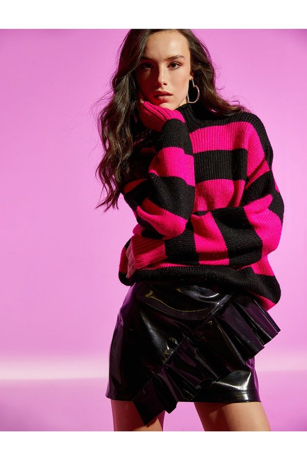 Koton Koton Rachel Araz X - pulover za barvni blok Turtleneck