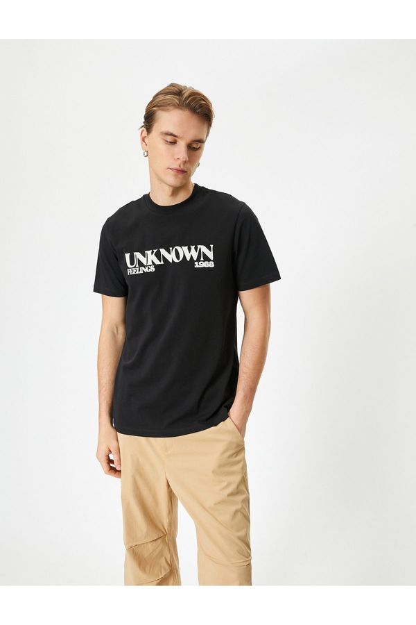Koton Koton Short Sleeve Crew Neck Cotton Slogan Printed T-Shirt