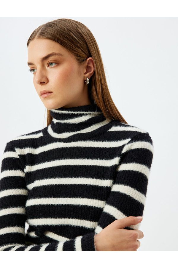 Koton Koton Slim Fit Long Sleeve Turtleneck Plush T-Shirt