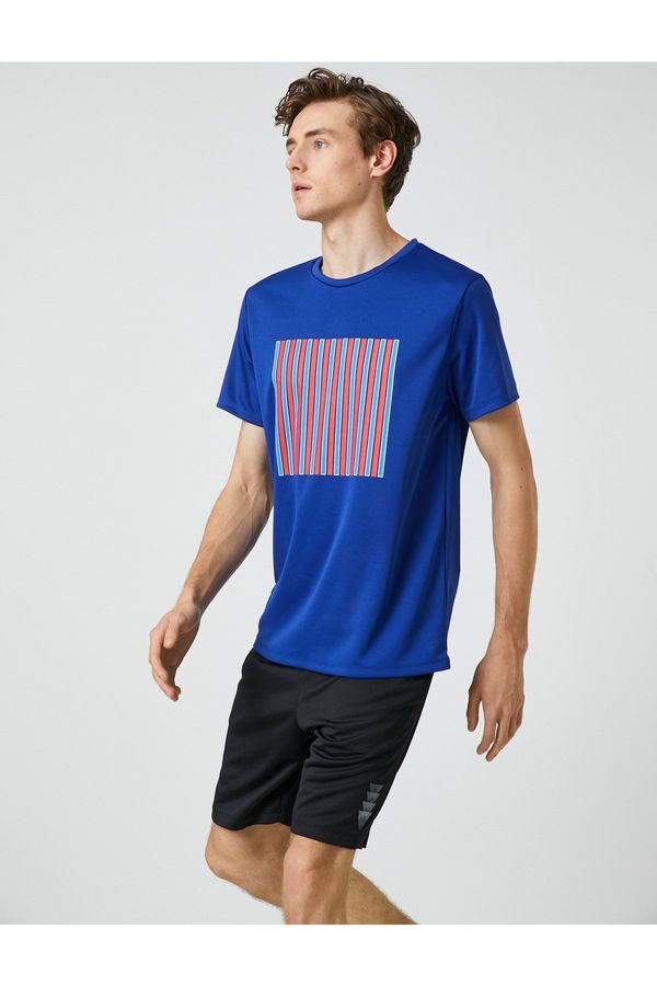 Koton Koton športna majica s trakom Print Crew Vrat zračna tkanina.