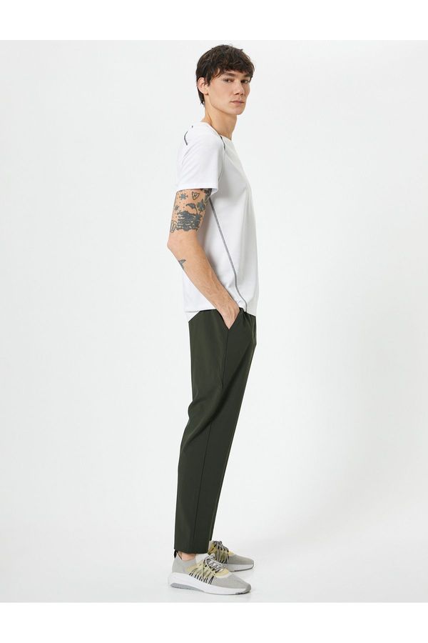 Koton Koton Sports Sweatpants Slim Fit Elastic Waist With Phone Pocket Detail