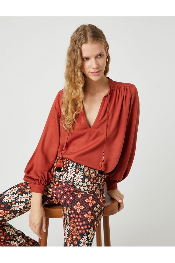 Koton Koton Tassel Detailed V-Neck Oversize Blouse