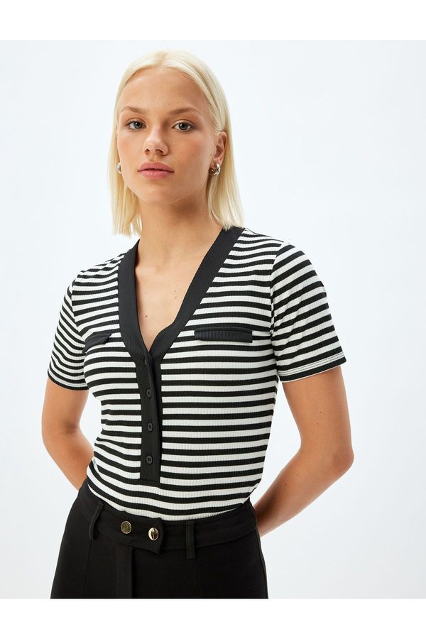 Koton Koton V Neck T-Shirt Buttoned Short Sleeve Color Contrast Slim Fit