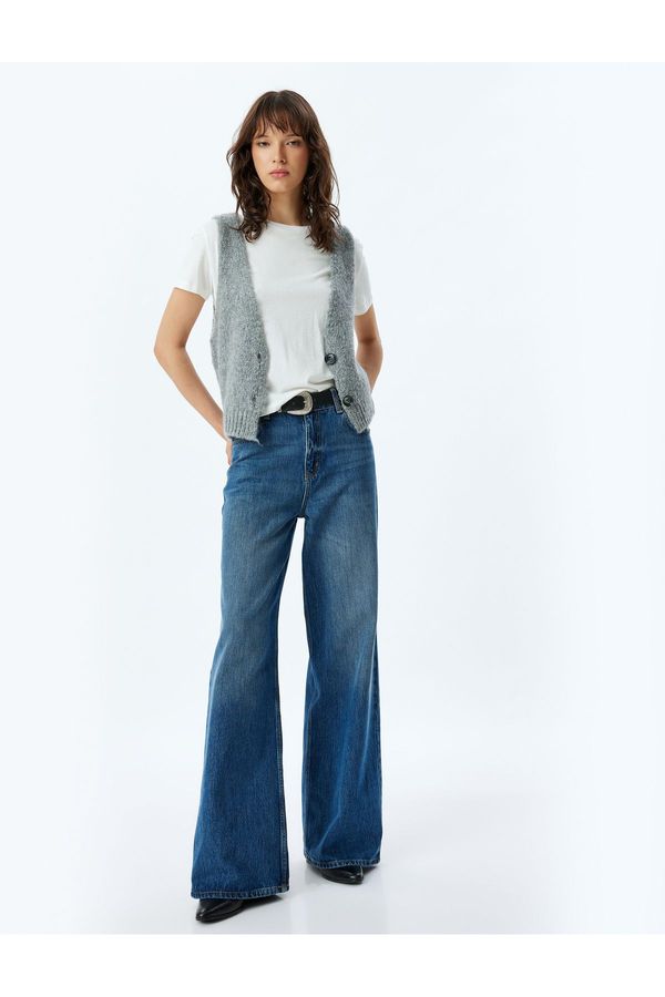 Koton Koton Wool Blended V-Neck Buttoned Knitted Vest