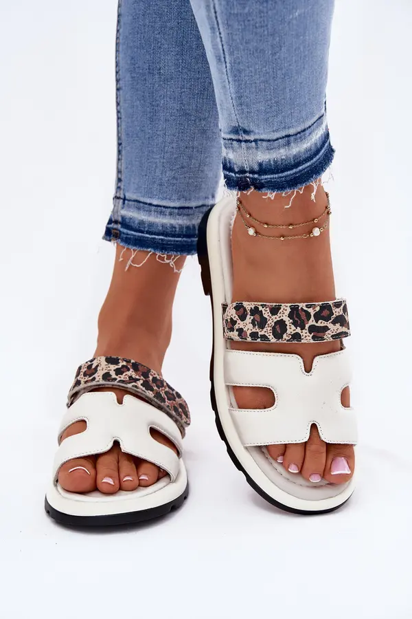VINCEZA Ladies Leather Sandals With Velcro Leopard Vinceza